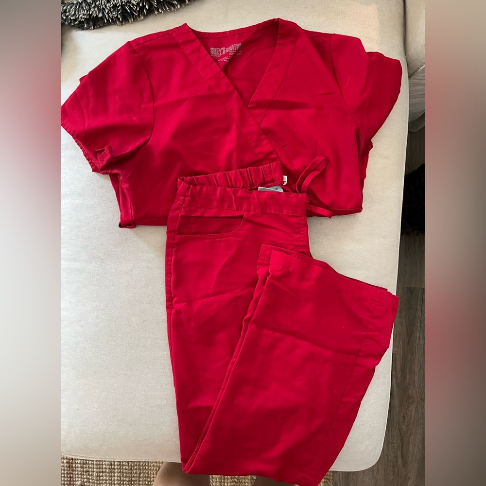 Greys Anatomy Red Medium Scrub Set